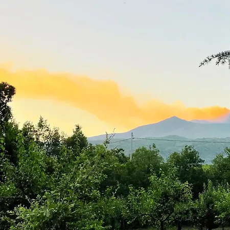 Panoramic With Jacuzzi - Relaxing Oasis On Etna Fleri